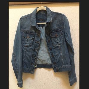 Medium wash denim jacket
